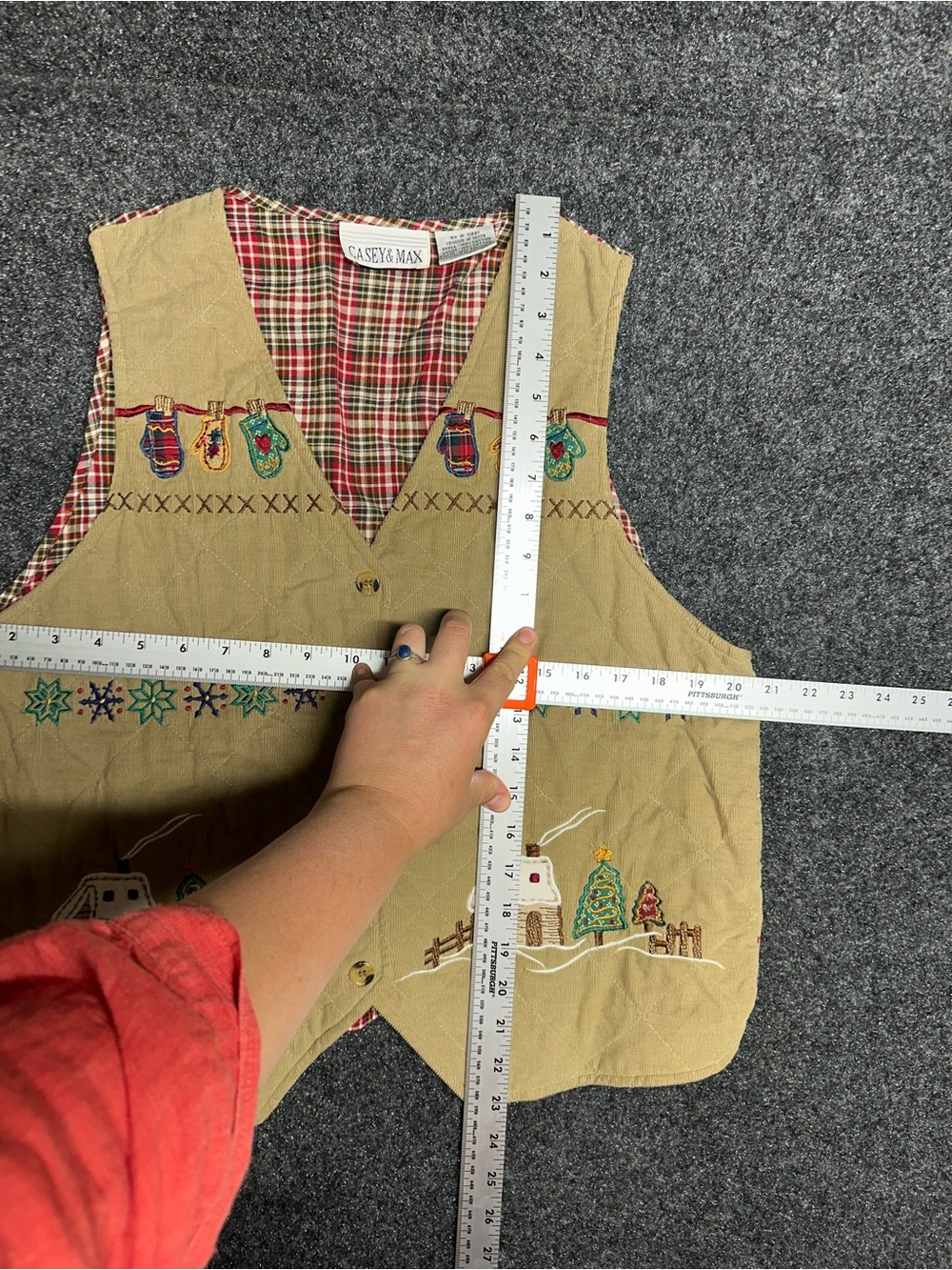 Vintage quilted corduroy christmas vest cabin snowflake winter embroidered ski - Picture 4 of 5